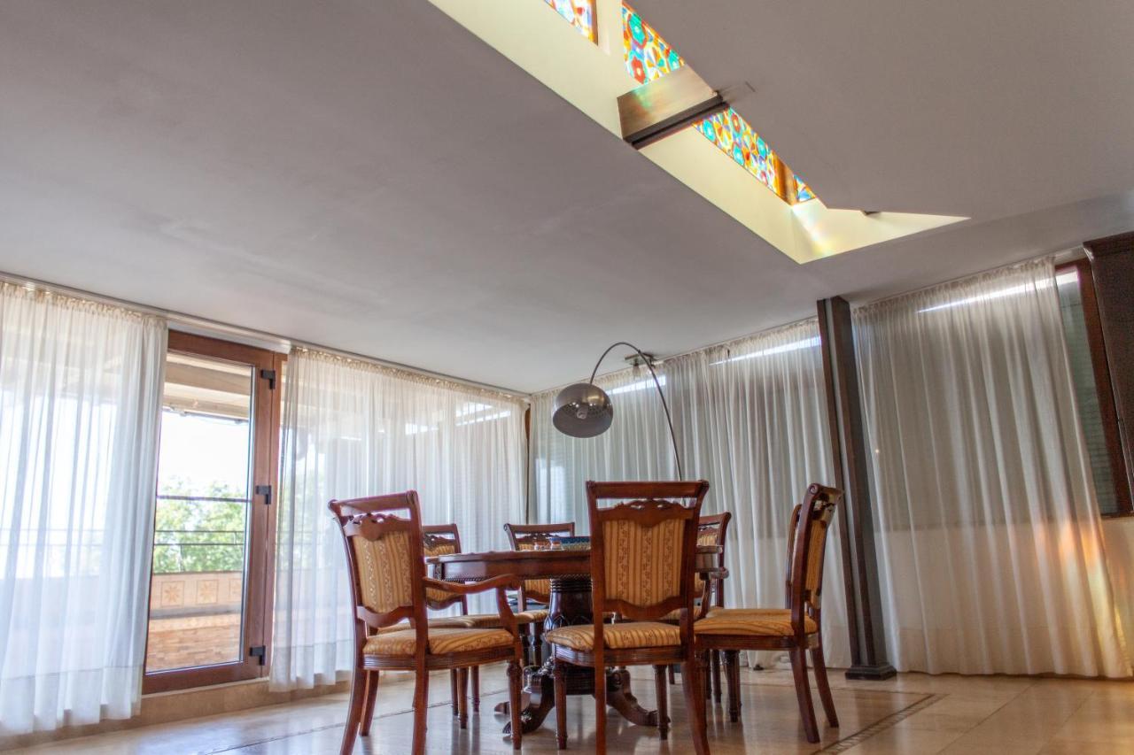 Spacious Apartment In City Centre Iasi Exterior foto