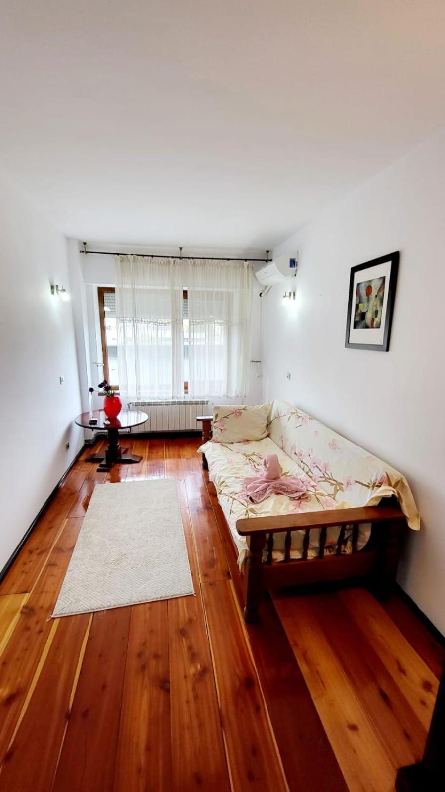 Spacious Apartment In City Centre Iasi Exterior foto